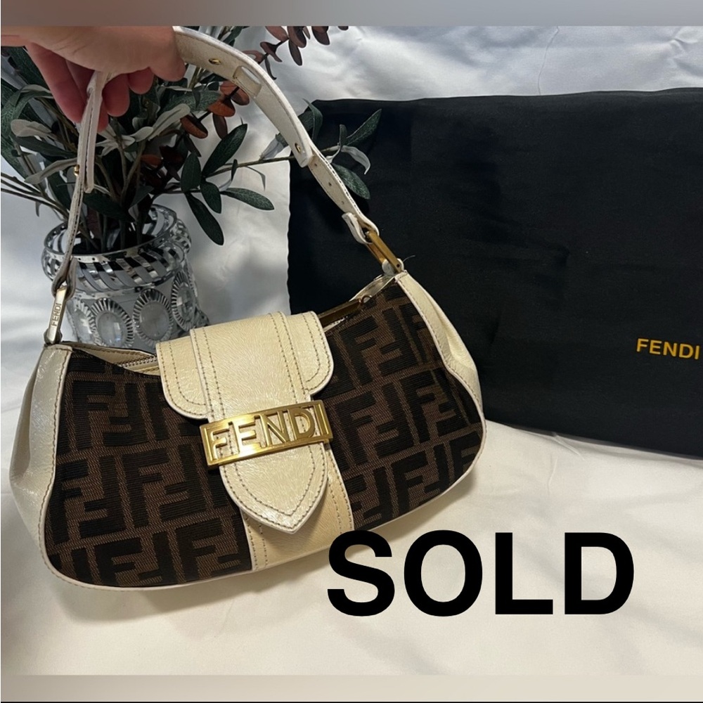 SOLD OUT❗️FENDI Baguette Mini Bag Leather/Canvas Creamy White. Authentic